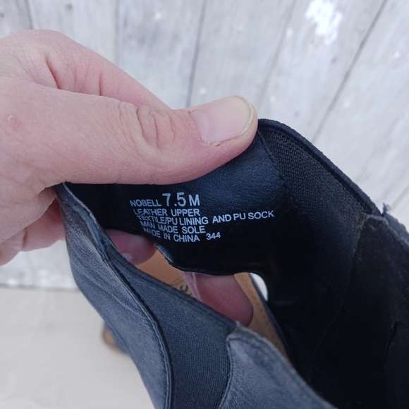 Steve Madden Womens 7.5M Nobel Block Heels Black Leather Open Toe Ankle Boot - Picture 10 of 10